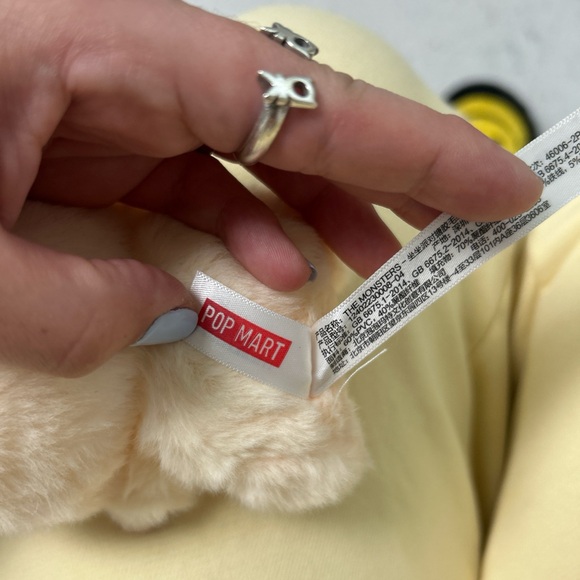 Labubu - Picture 4 of 4